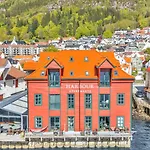 Heimby - Roomy Studio W Free Parking And Seaview