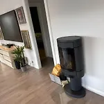 Peaceful Apartment With Balcony - Near Tram & Trails