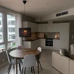 Lys Og Moderne 3-Roms Pa Sandsli