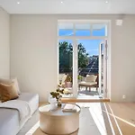 Roomsly Apartments - Great View & Private Terrace
