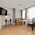 Stoltzen Hotel & Apartments