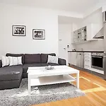 Modern Apartment In City Centre