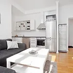 Modern Apartment In City Centre