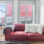 Lo Apartments