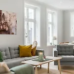 Barfot Apartments