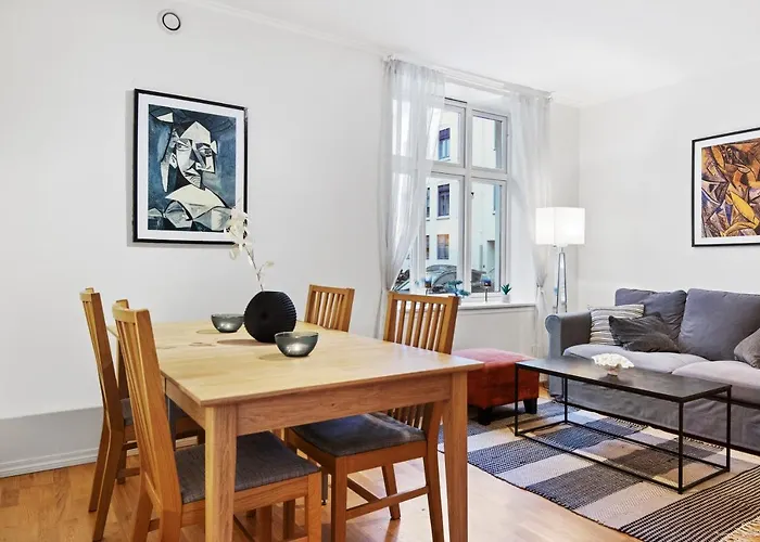Central Apartment With High Standard