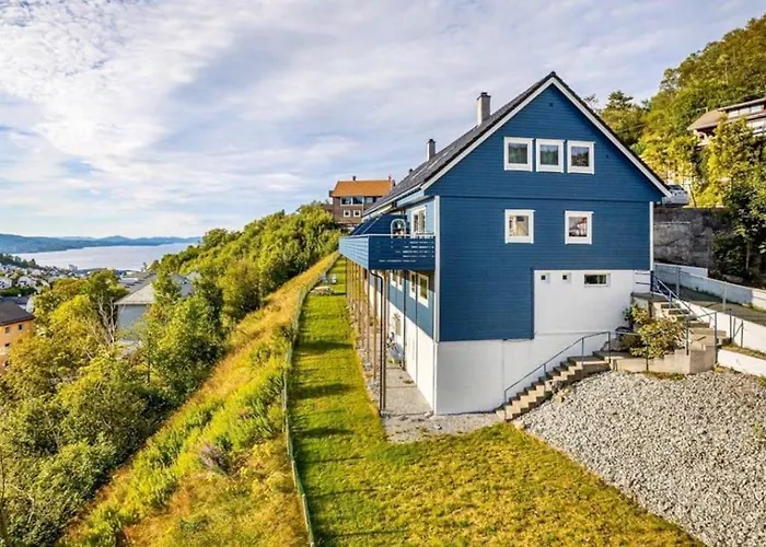 Cosy House With Sunny Terrace, Garden And Fjord View