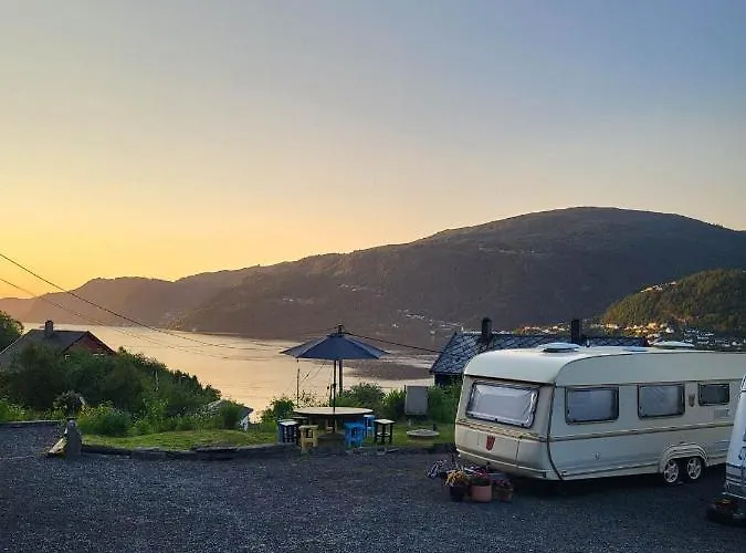 Landlig, Nydelig Natur Og Fjord Utsikt - Sentralt