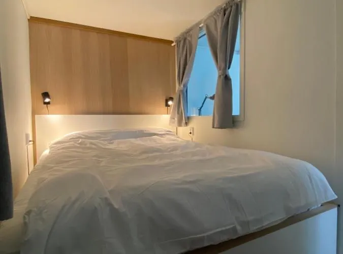 Entire Renovated Apartment From 1780 With Kitchen, Bath, Bedroom, And Living Room In Skuteviken