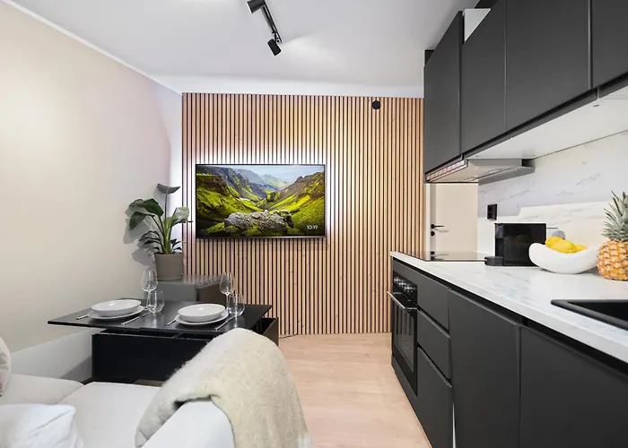 King Bed - Behind Bryggen - Renovated Des 23
