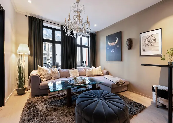 Modern 2Nd-Floor Luxury Apartement