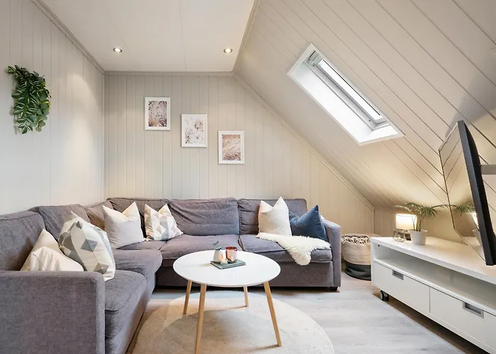 Top-Floor Apartment W/Great View