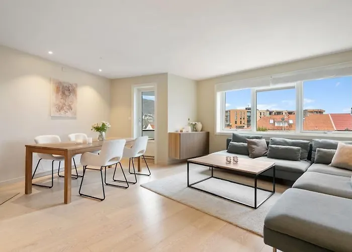 Scandinavian Style Apartement! Balcony And Stunning Views!