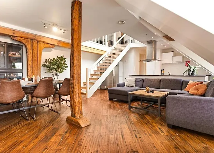 Large Seafront Penthouse With Four Bedrooms!