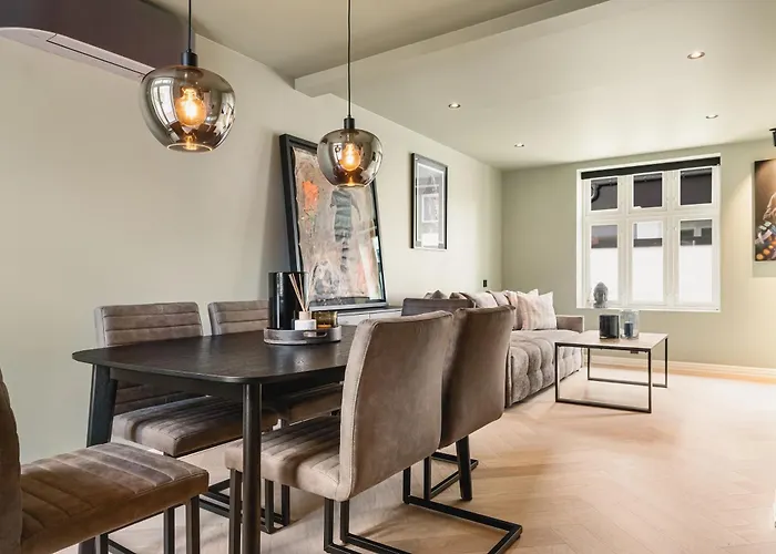 Bryggen // Floyen Living