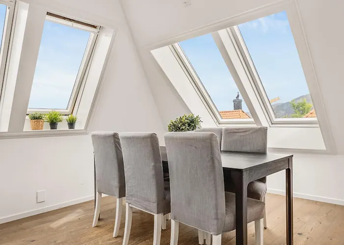 Dinbnb Apartments I Top-Floor With 3X Workspaces I 350M To Harbour