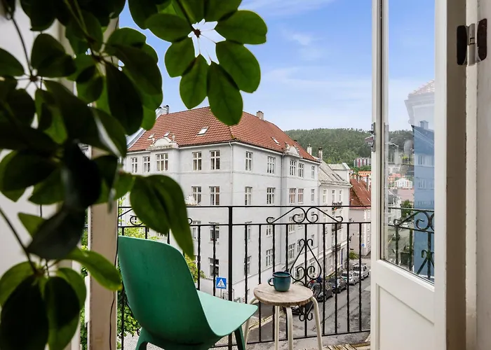 Centrally Located Apartment With Balcony