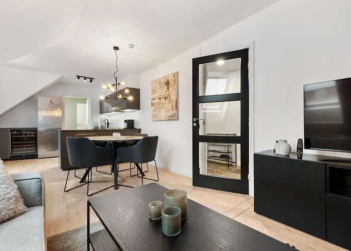 Central Modern Apartment