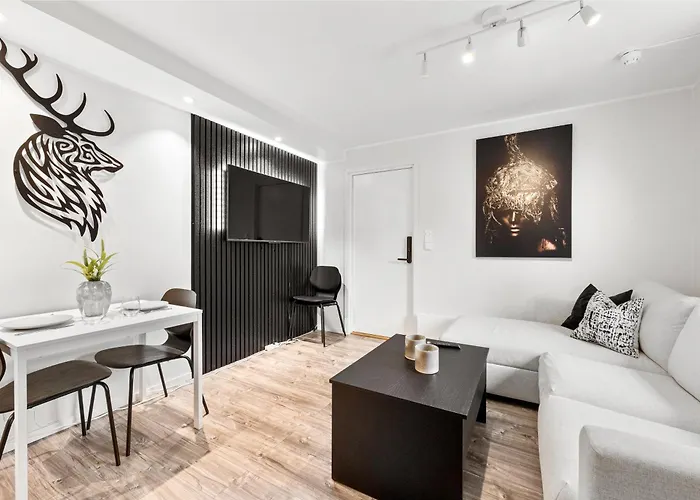Pergola - Free Parking - 5 Min Walk To Facilities