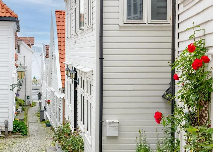 Charming Skuteviken Apartment