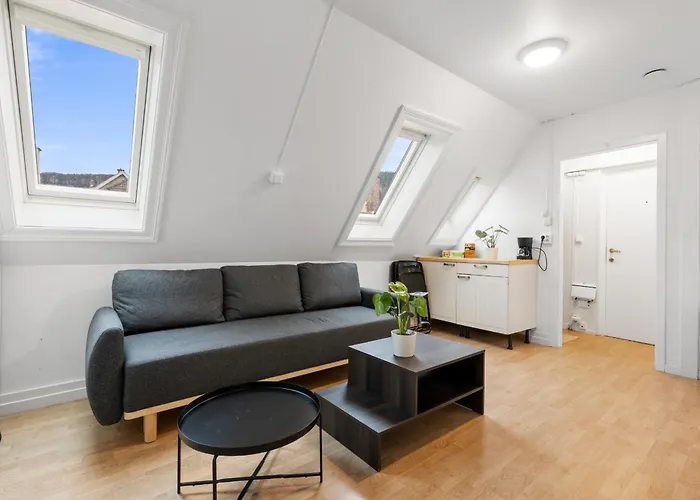 City Center Apartment With Balcony