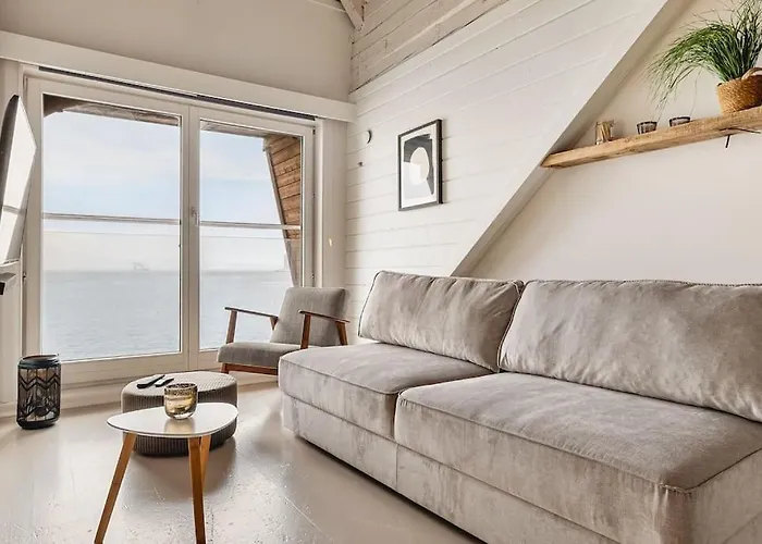Dinbnb Appartments L Historical Seaside Apt I 500M To Bryggen - Value!