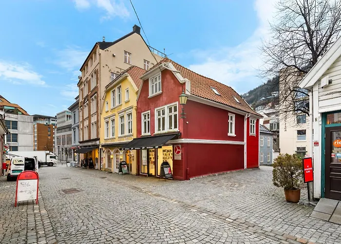 Marken Townhouse New 2025