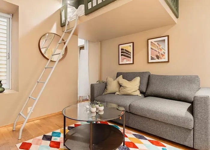 Dinbnb Apartments I Historical Building I Hotel-Apartment
