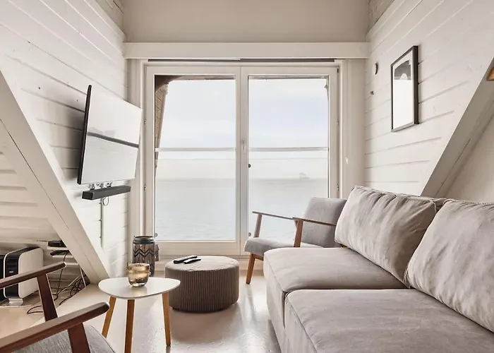 Dinbnb Apartments L Historical Seaside Apt I 500M To Bryggen - Value!
