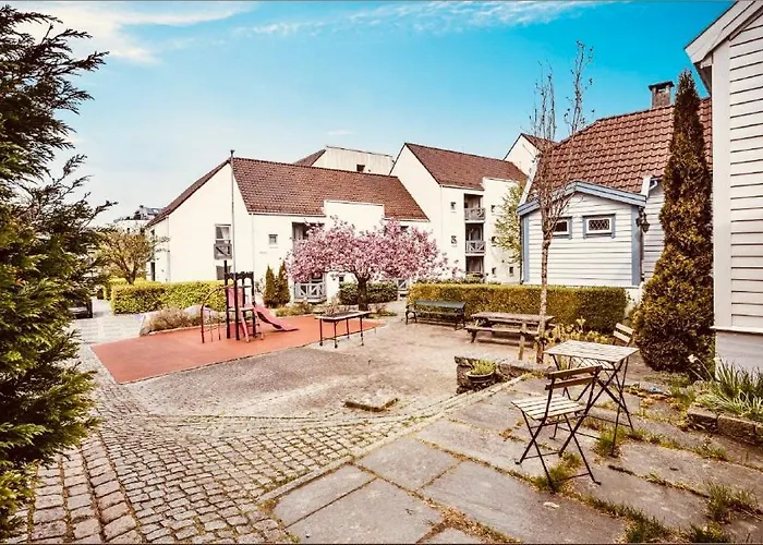 Live The History In Bergens Heart - Stay Unique