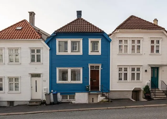 Dinbnb Homes I 700M To Bryggen & Street Parking