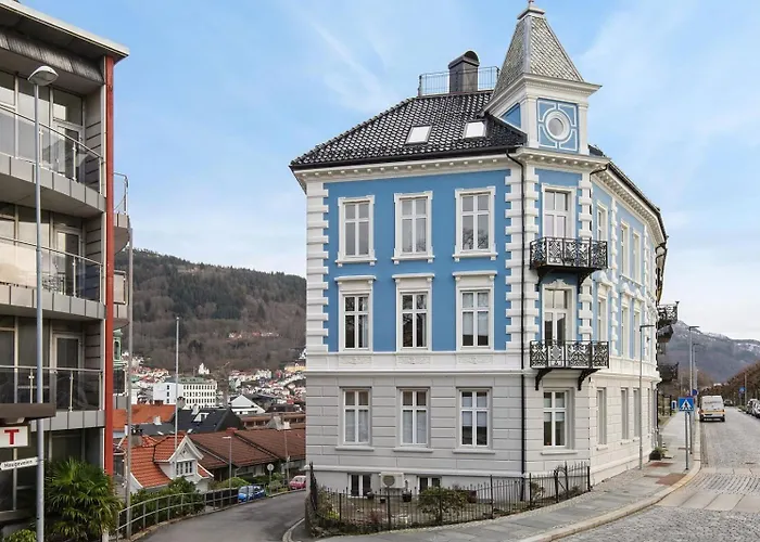 Sjarmerende Leilighet Med Utsikt, Spa-Bad Og Park