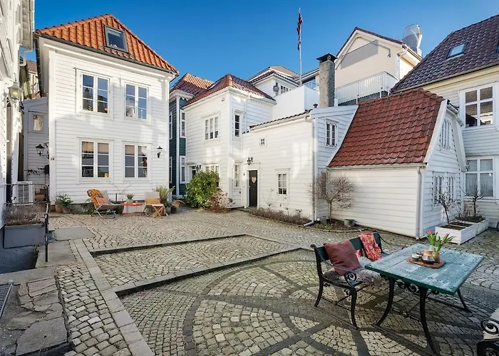 Bergen Gem Straight Out Of History - Built In 1750