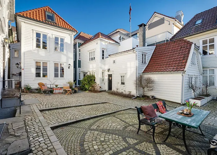 Bergen Gem Straight Out Of History - Built In 1750