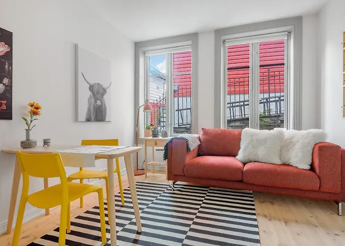 Lo Apartments