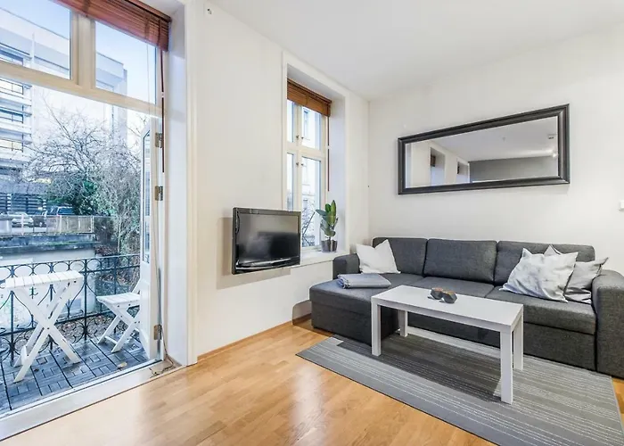 Modern Apartment In City Centre