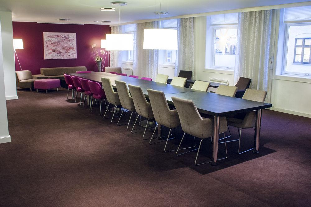 Hotel Thon Bristol, 4*