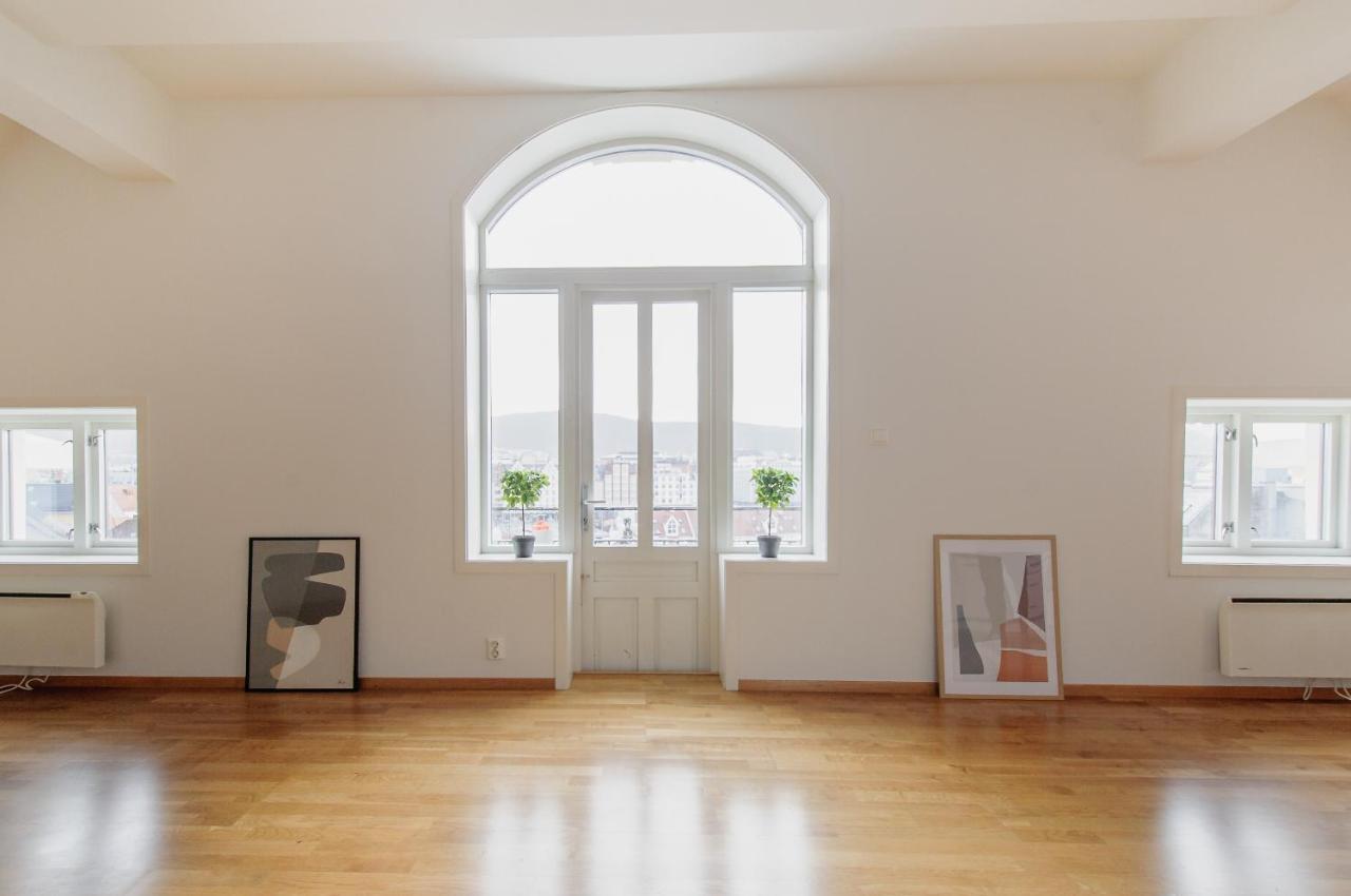 Apartment Penthouse - Best Balcony In The City