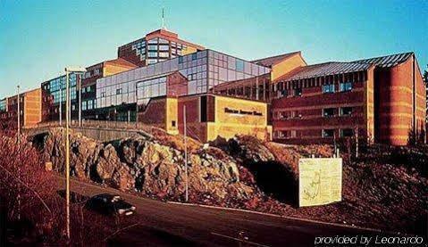 Thon Airport Hotel 4*
