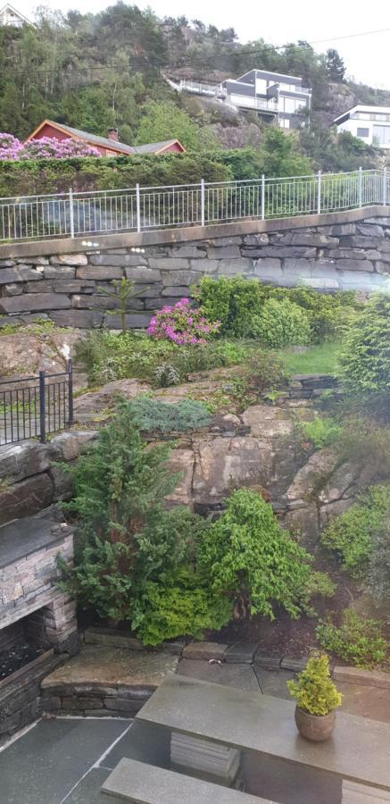 Beautiful With Sea View, 10 Min From Center Villaer Bergen