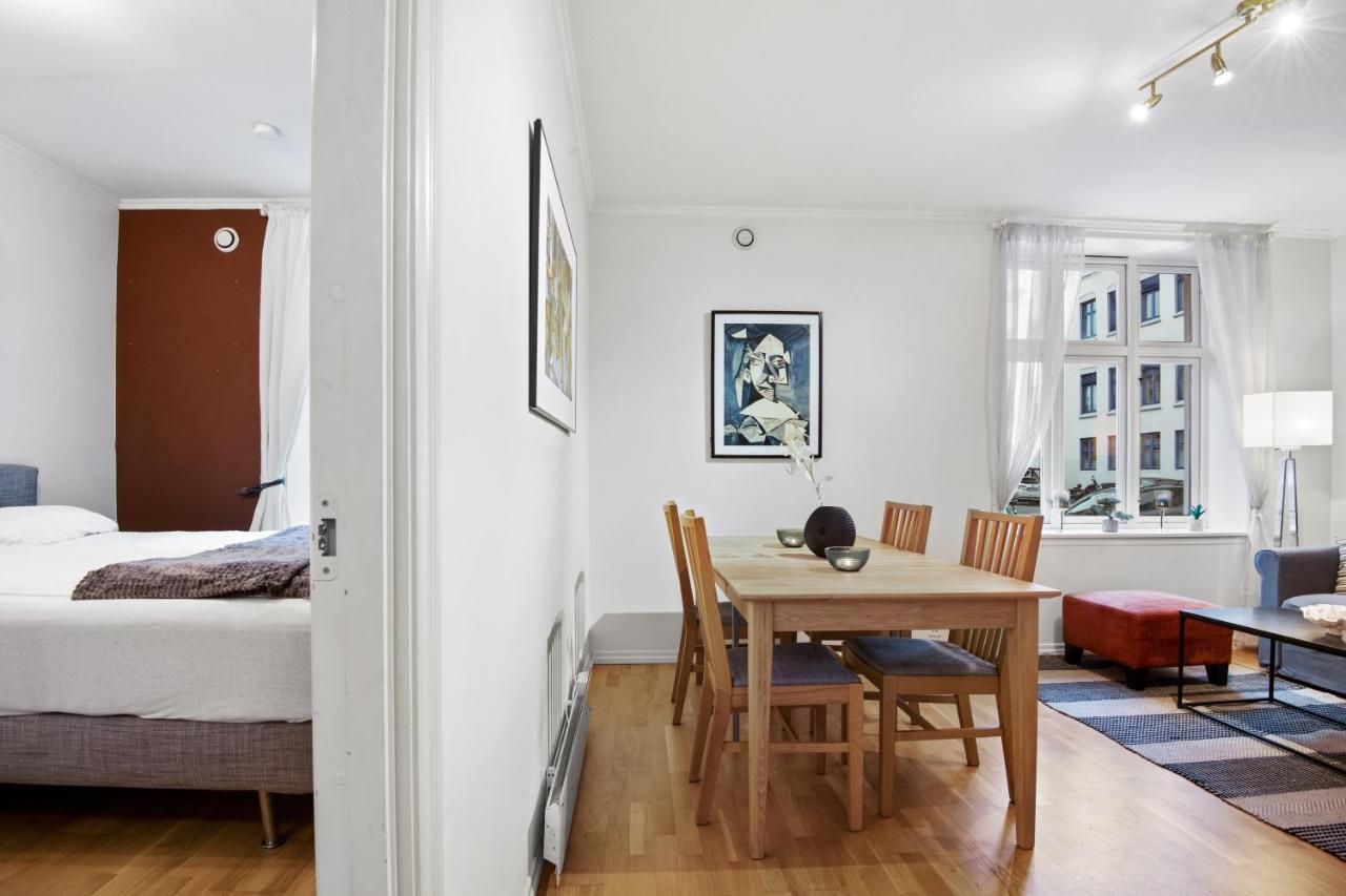 Central With High Standard Apartment Bergen