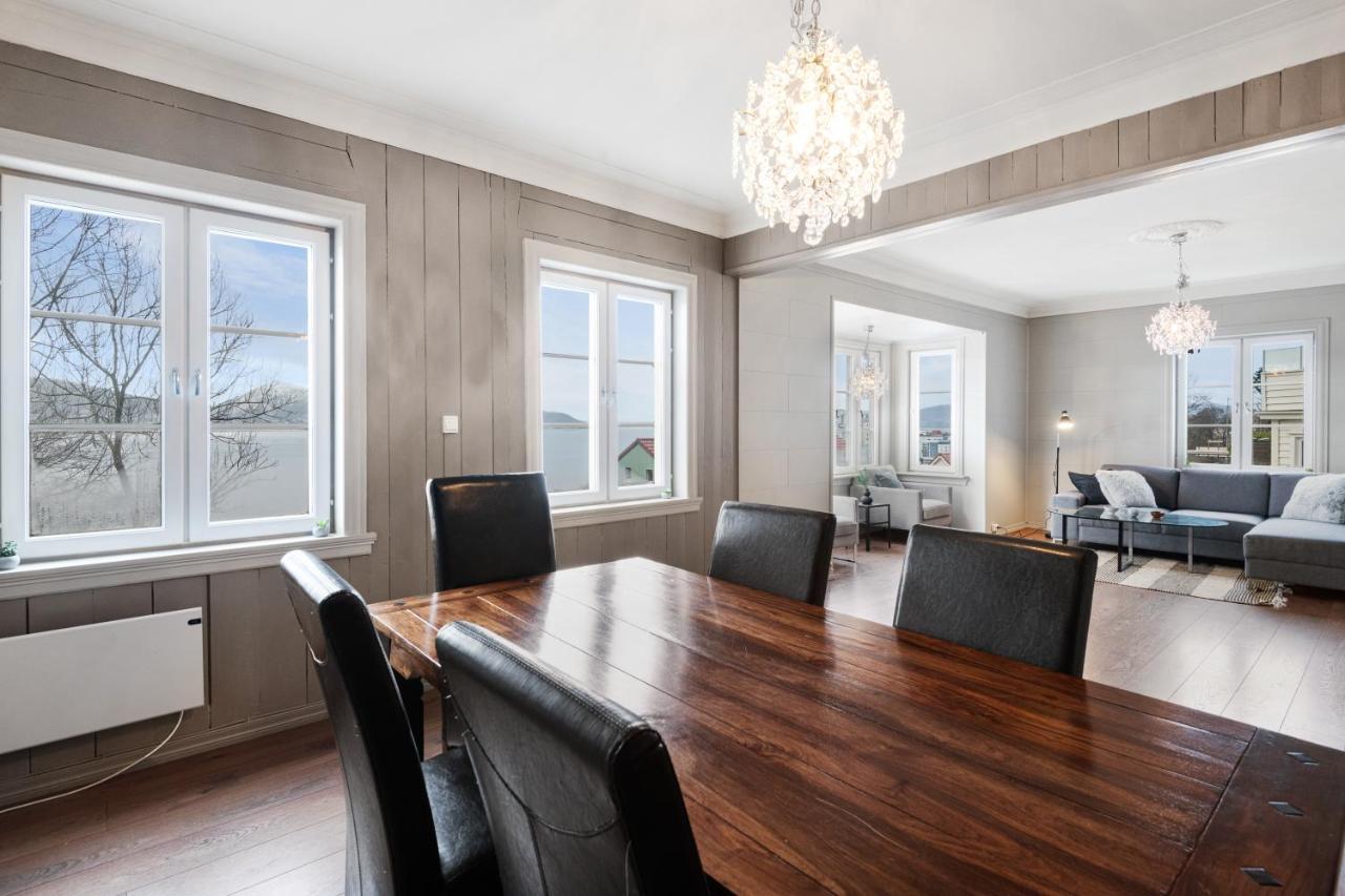 Fantastic With Great View!