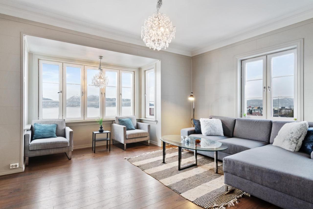 Fantastic With Great View!