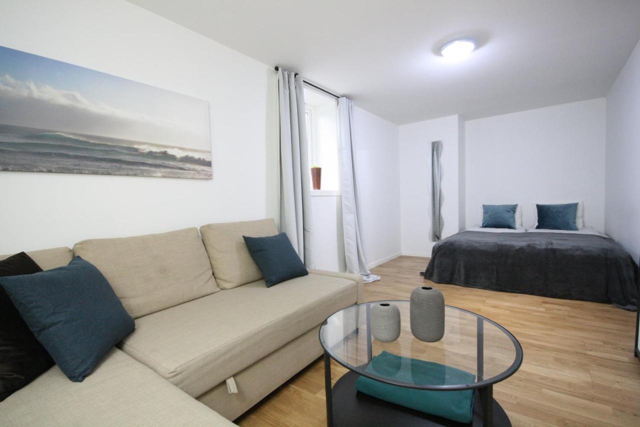 Modern And Central In *