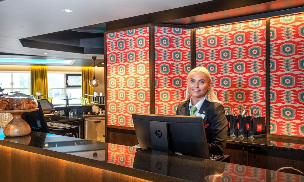 Hotel Thon Airport 4*
