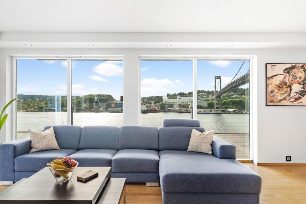 Penthouse Leilighet 200 Kvm Vakker Sjoutsikt. Apartment *