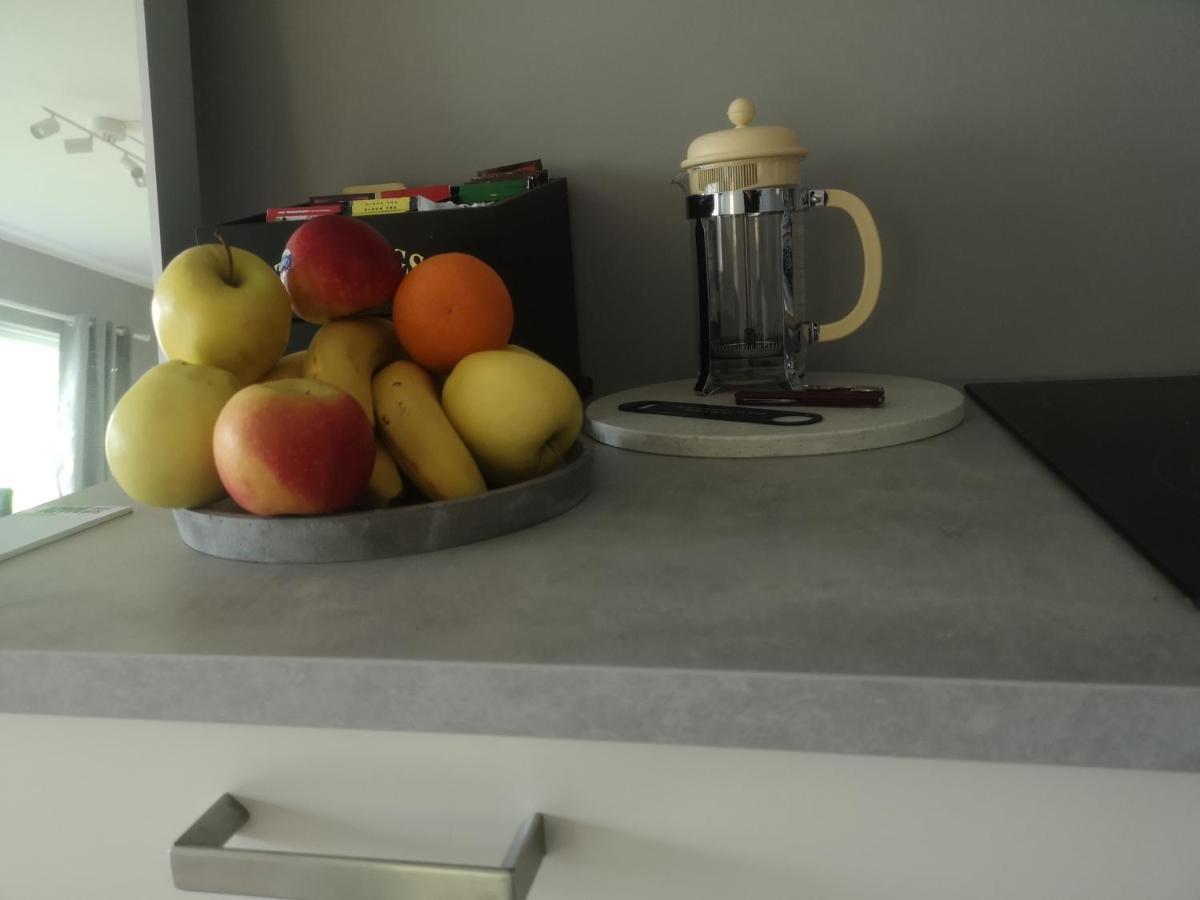All Inclusive Bed & Breakfast In Brand New Apartment *