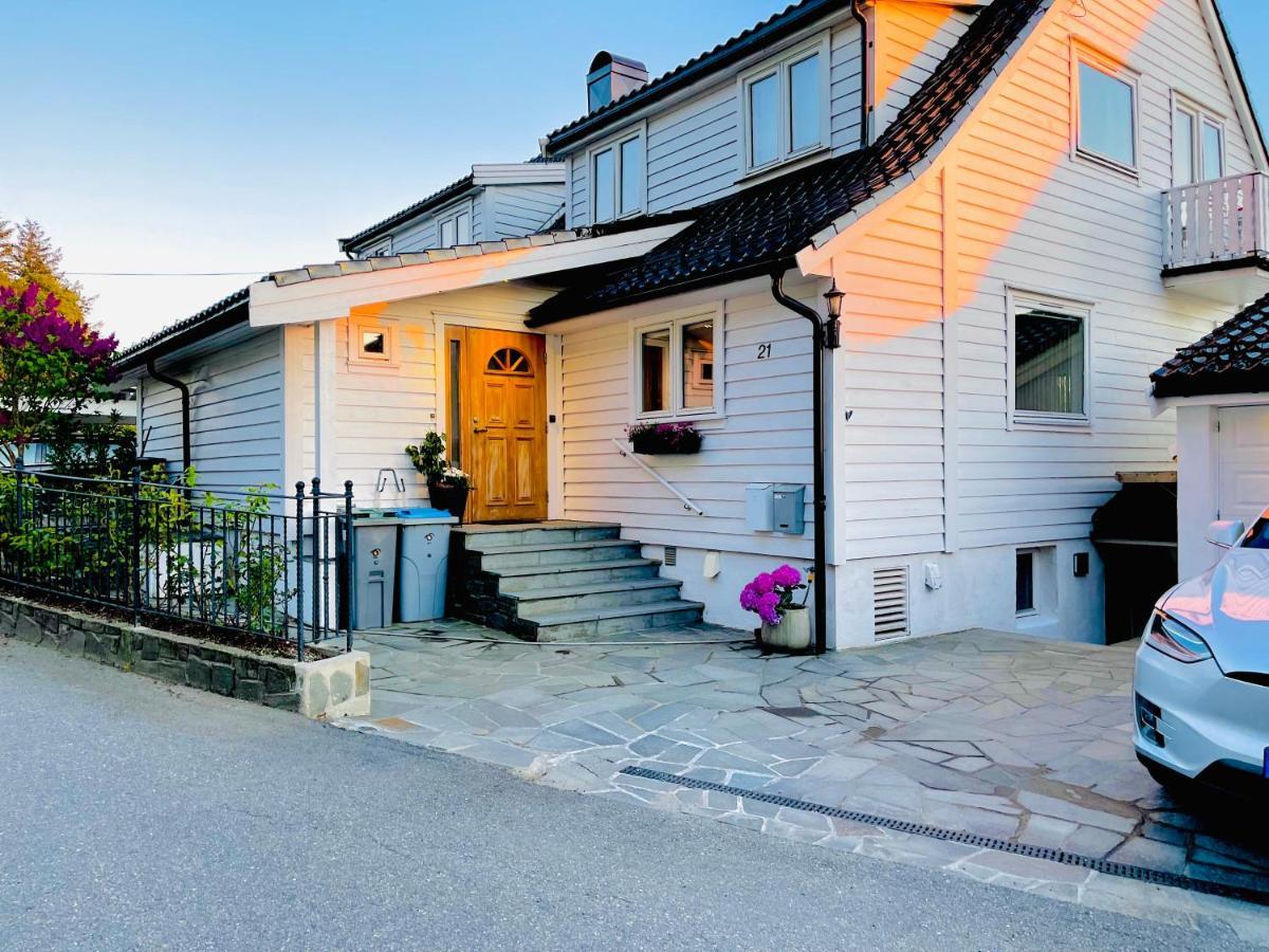 Feels Like -free Parking -attractive Location Apartment