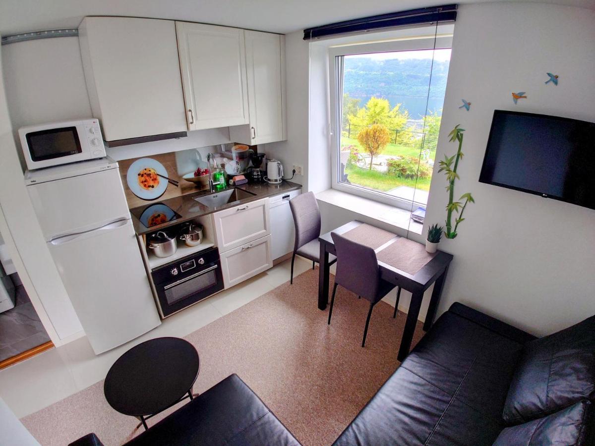 Sunrise - Self Check In - Free Parking Apartment *