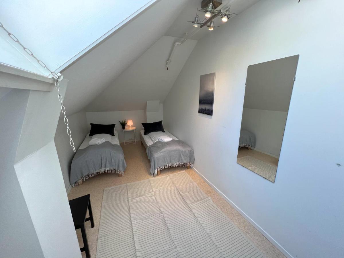 Fabryka Hostel *